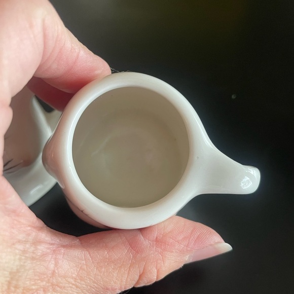 Set of 2 adorable ceramic painted bunny rabbit espresso miniature mugs easter - Picture 7 of 7